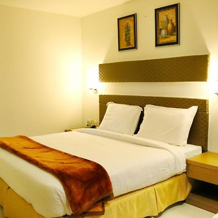 Hotel Sitara Grand Miyapur Hajdarabad Zewnętrze zdjęcie