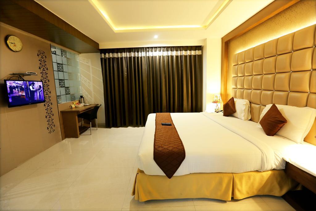 Hotel Sitara Grand Miyapur Hajdarabad Pokój zdjęcie