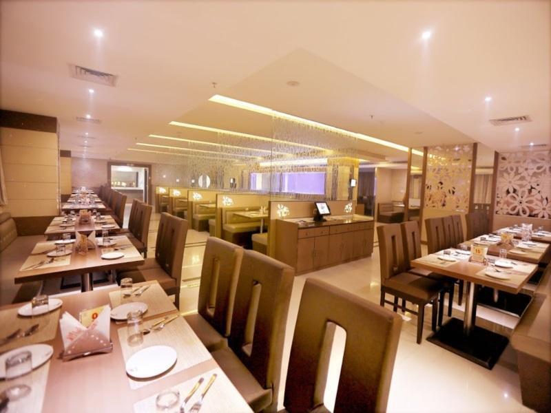 Hotel Sitara Grand Miyapur Hajdarabad Zewnętrze zdjęcie