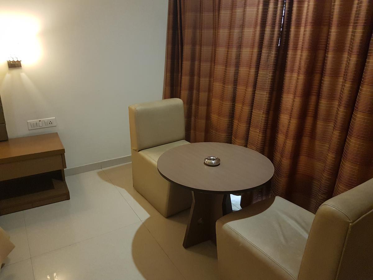 Hotel Sitara Grand Miyapur Hajdarabad Zewnętrze zdjęcie